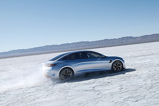 Китайский электроседан BYD оказался дешевле Lada и быстрее спорткаров