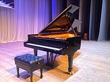 «Это хороший подарок для всех нас»: в дубненском ОИЯИ появился концертный рояль