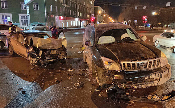 Ломались кости и рвались мышцы в столкновении «Тойоты» и «Ниссана»