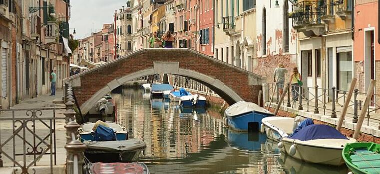 Туристов будут выгонять из Венеции за дурные манеры