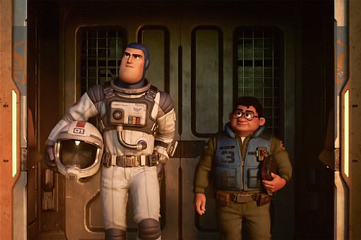 Сцена с однополым поцелуем в "Базз Лайтере" подверглась цензуре