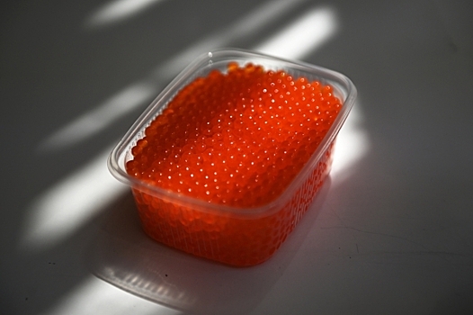 ФСИН поддержала право задержанных на красную икру