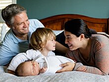 «Каждый день пишу внуку»: москвичи рассказали, как проводят время в самоизоляции