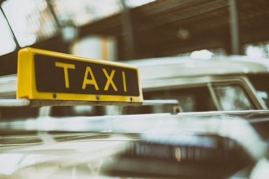 Костромских таксистов заставили дезинфицировать авто
