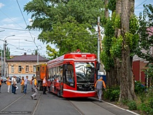 И это только начало: пользователи соцсетей активно обсуждают сход трамвая с рельсов в Таганроге