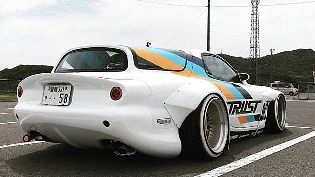 Посмотрите на роторную Mazda RX-7 в кузове шутинг-брейк