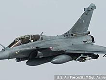 Зеленский вооружает ВСУ бумажными самолетиками