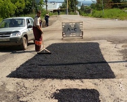 В Уфе идёт ямочный ремонт дорог