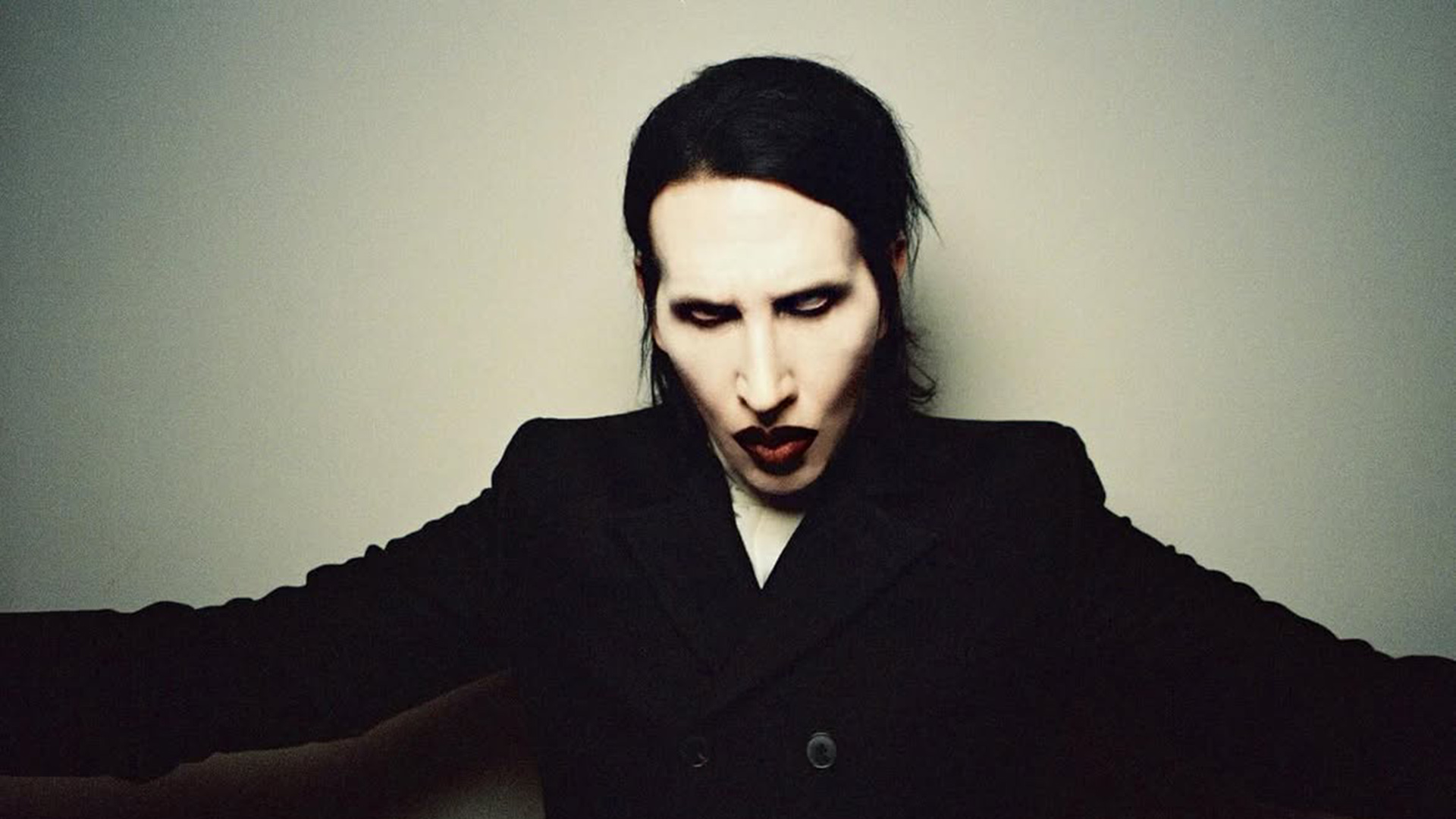 Новые зарубежные песни 2026 года: Грейси Абрамс, Мэрилин Мэнсон, Motionless In White