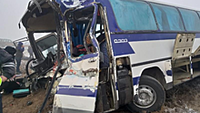 В Волгоградской области автобус столкнулся с КамАЗом
