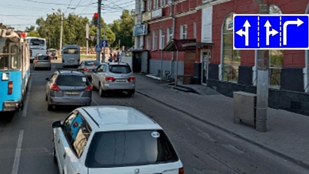 В Барнауле заработала платная парковка на Привокзальной площади?