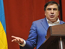 Саакашвили по громкой связи попросили покинуть поезд на Украину