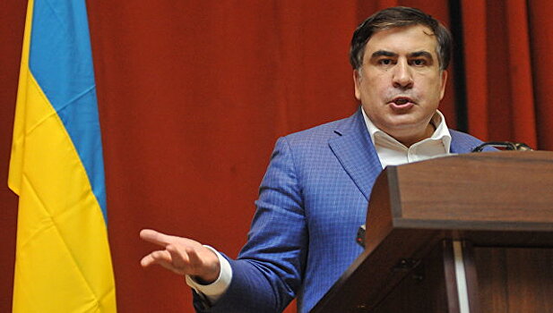 Саакашвили по громкой связи попросили покинуть поезд на Украину