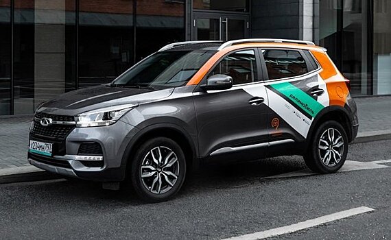 Китайские авто, дог-френдли и новый бизнес-класс: "Делимобиль" расширил парк, но урезал страховку в Казани