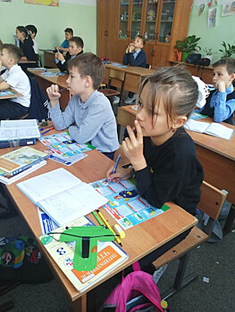 Энергетики ДРСК продолжают занятия по электробезопасности в школах Хабаровска