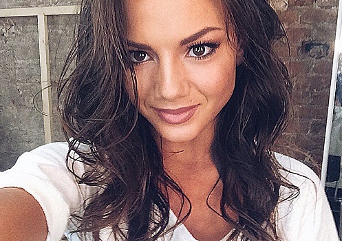 Пассия Деппа скрывается от папарацци