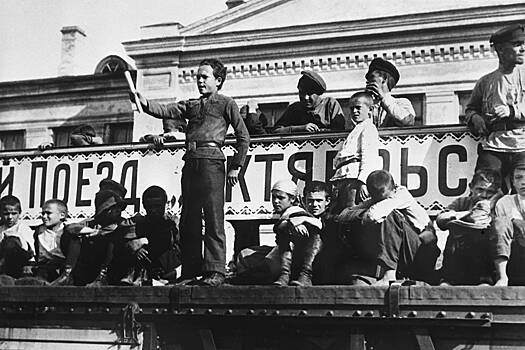 День рождения комсомола: история праздника, пережившего советскую эпоху