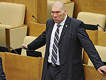 Валуев назвал кировские дороги "радостью для жестянщика"