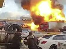 Мощный взрыв грузовика в Подмосковье сняли на видео