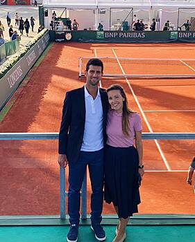 Знаменитый теннисист Новак Джокович поделился трогательным фото с женой и сыном