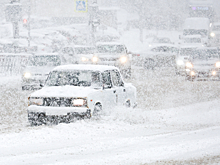 В российских регионах устраняют последствии снежного коллапса