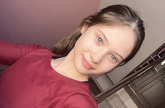 14-летняя фигуристка жёстко упала с поддержки и ударилась головой на турнире в Москве