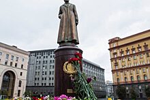 Как появился памятник Дзержинскому на Лубянке