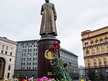 Как появился памятник Дзержинскому на Лубянке
