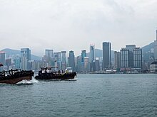 В Китае более суток не могут обезвредить снаряд