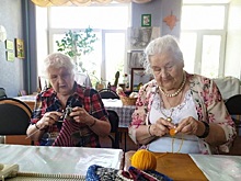 Нижегородские рукодельницы связали для жителей Донбасса более 3,5 тысяч теплых вещей