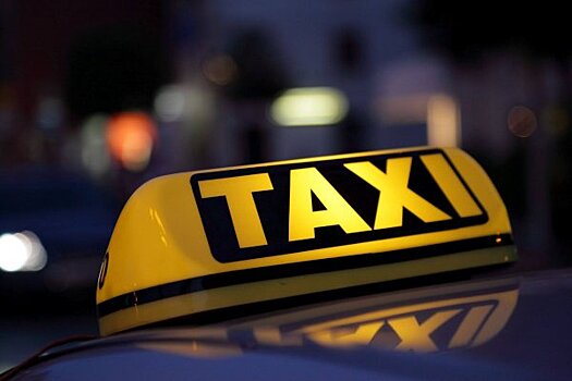 В Николаеве за отказ платить таксист избил и ограбил пассажира