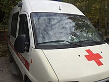 Уборщика детской больницы насмерть придавило упавшим столбом