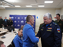 Прошедшим переподготовку участникам специальной военной операции вручили жилищные документы и госнаграды