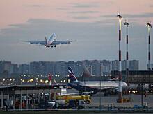 Российские пилоты заметили шар с веревкой в небе над Москвой