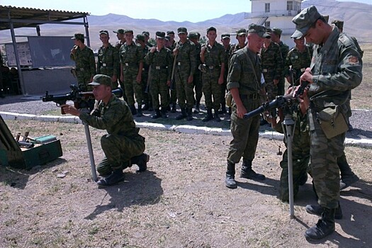 Российские военные обучат более 1,5 тысяч младших специалистов армии Таджикистана