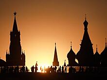 Белые лебеди Путина и «черные лебеди» Politico: самые мрачные предсказания на 2025 год