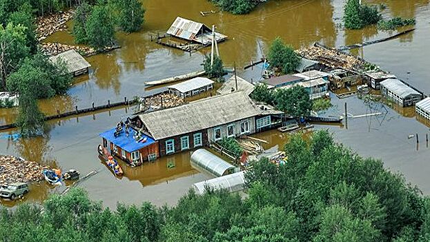 Власти Амурской области сообщили, что в регионе остаются подтопленными 120 подворий