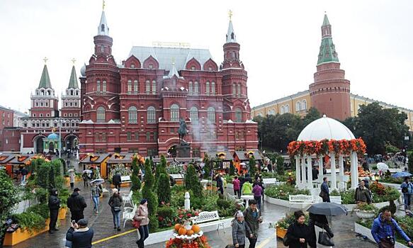 Москвичи и гости столицы смогут посетить более 30 бесплатных экскурсий в рамках фестиваля «Золотая осень»
