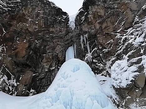 Туристов предупредили об опасном для жизни селфи на Камчатке