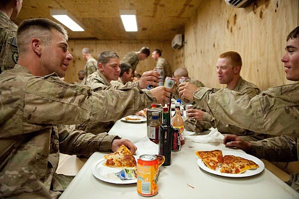Американских военных захотели посадить на диету