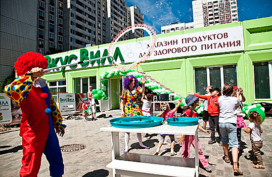 «Вкусвилл» перемещается в школы. Торговая сеть разместит вендинговые аппараты в учебных заведениях