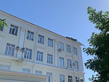 В Краснодаре во время последнего звонка ветер сорвал крышу со школы