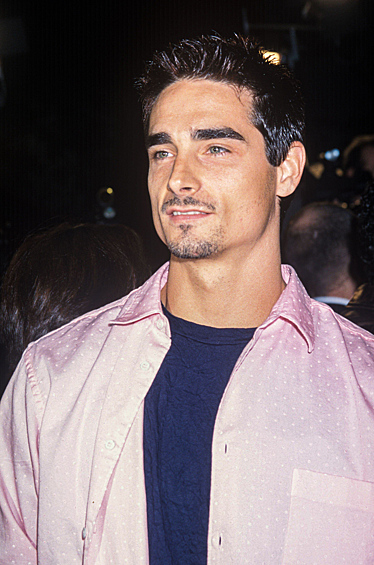 Кевин Ричардсон на премьере фильма «Нецелованная», 1999 год