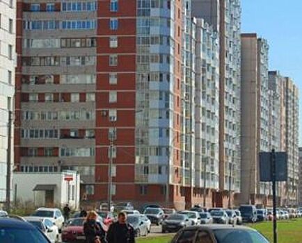 ГУП «ТЭК СПб» проверит стихийную парковку в охранной зоне на Богатырском
