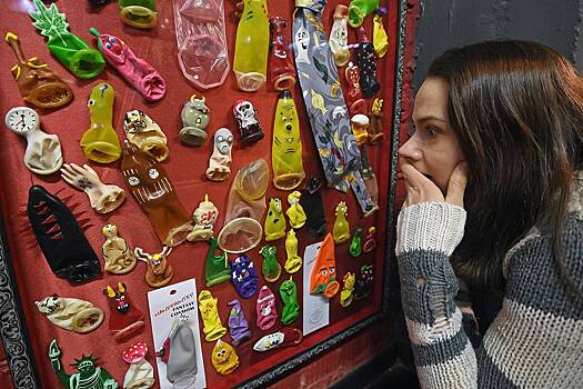 В России резко подорожали импортные презервативы и секс-игрушки. Как им на смену пришли российские интим-товары?