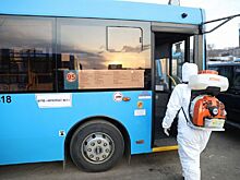 По пол-литра дезраствора. Обработка автобусов во Владивостоке начинается с раннего утра
