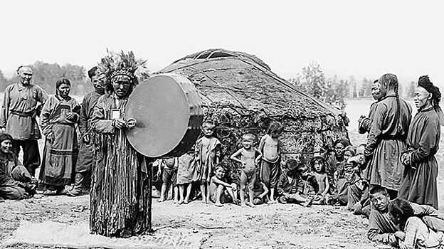 Зачем северные народы «общались» с покойными шаманами