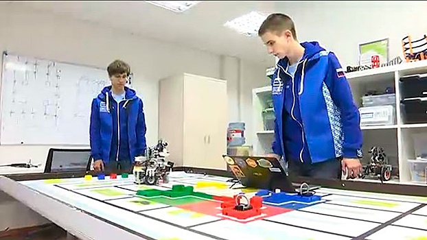 Медали из Будапешта: Россия взяла главный приз на Всемирных соревнованиях по робототехнике