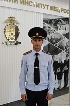 В Красноярске курсант Сибирского юридического института МВД России задержал вооруженного подозреваемого и оказал помощь потерпевшему