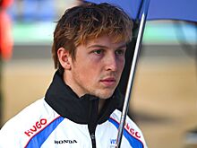 Дэвидсон: Цунода и Лоусон выглядят второсортными гонщиками, хотя таковыми не являются